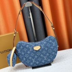 Louis Vuitton Hobo Bags